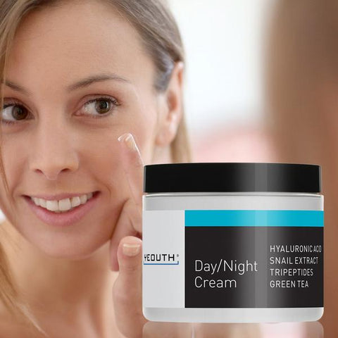 Day/Night Moisturizer with Snail Extract, Hyaluronic Acid, Green Tea, & Peptides